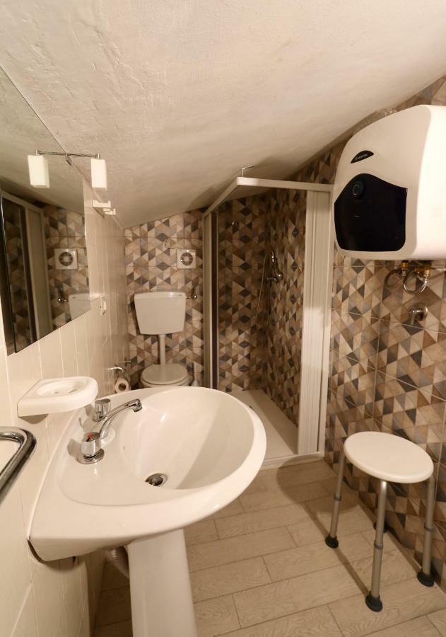 Il Covo Sul Porto Apartment Милацо Екстериор снимка